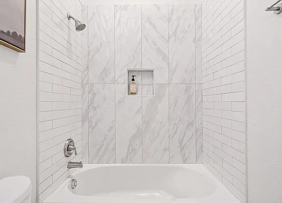 Building Photo - 506 E Evergreen St