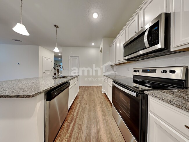 Building Photo - 118 Banyan Frst Dr