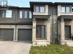 Building Photo - 30 W Crk Ct