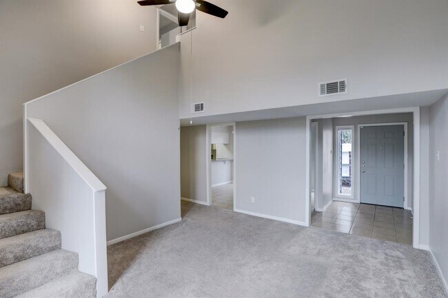 Building Photo - 6 Dorado Dr