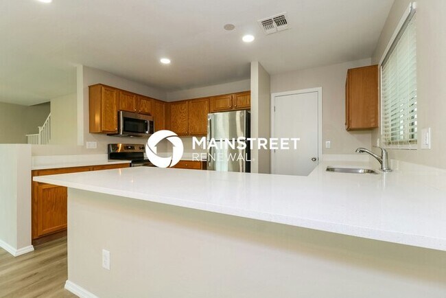 Foto del edificio - 5 Bedroom Pet-Friendly Home in El Mirage, AZ with Main Street Renewal