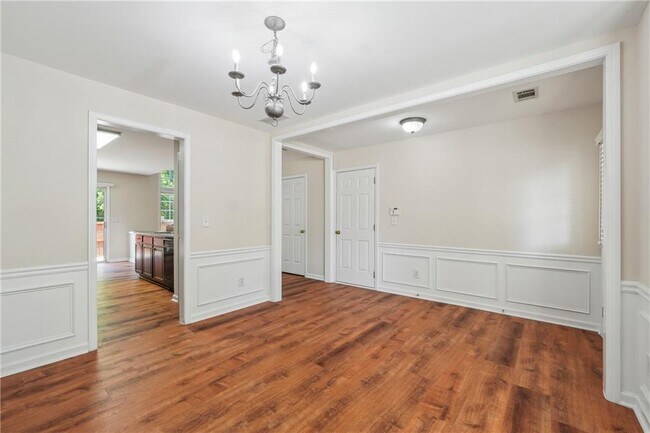 Foto del edificio - 916 Wendlebury Ct