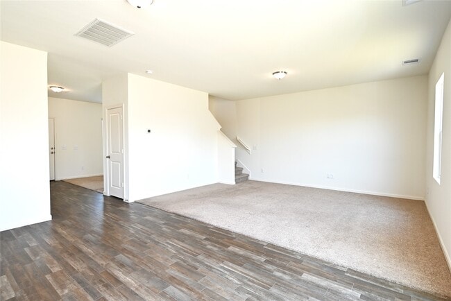 Foto del edificio - 1013 Banyon Tree Ln