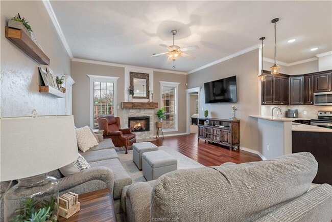 Building Photo - Beautiful 3 Bed, 2 Bath in Castlegate