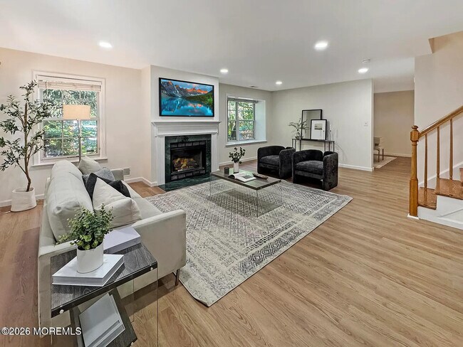 Foto del edificio - 577 Windflower Ct