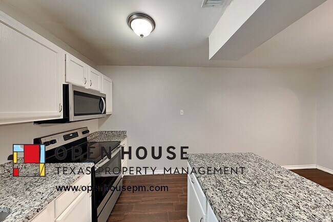 Building Photo - 2813 Chariot Ln Garland