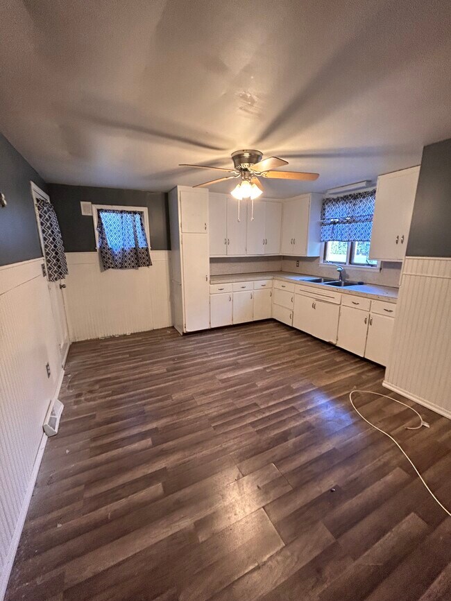 311 Herkimer St Unit Lower, Buffalo, NY 14213 Apartments in Buffalo