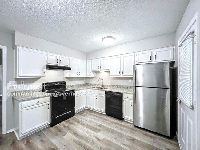 Foto del edificio - 3760 Heathcliff Dr