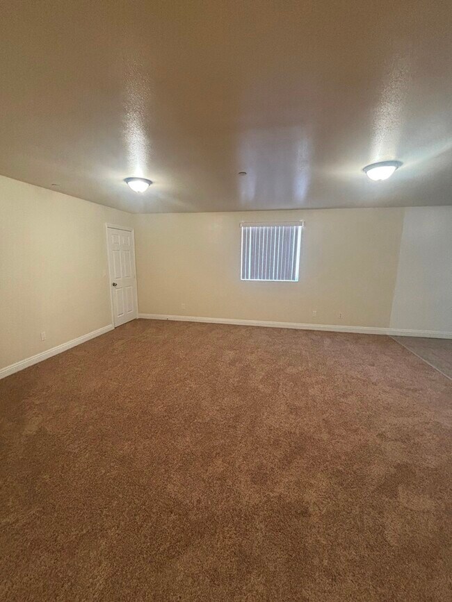 Foto del edificio - 1011 E 56th St