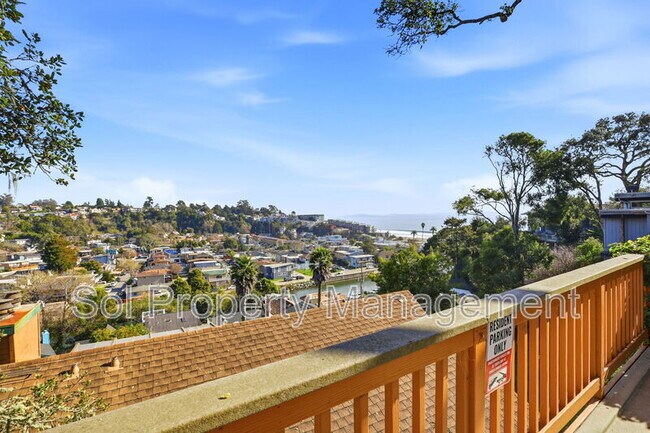 Foto del edificio - 147 Seacliff Dr