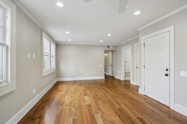 Building Photo - 1507 Upperline St