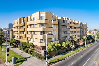 Building Photo - 315