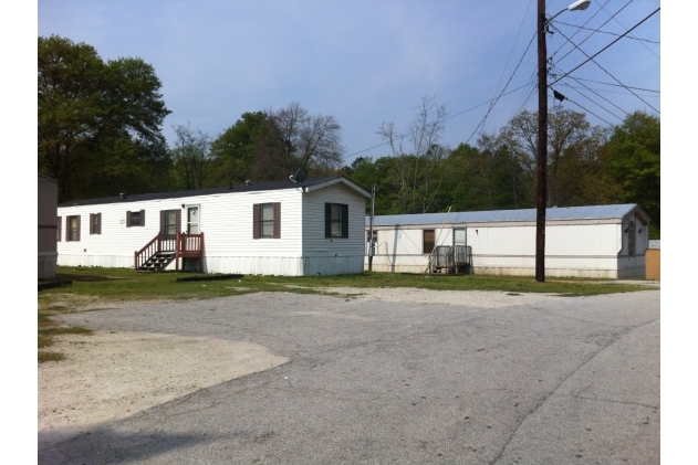 Building Photo - 466 N Leard St