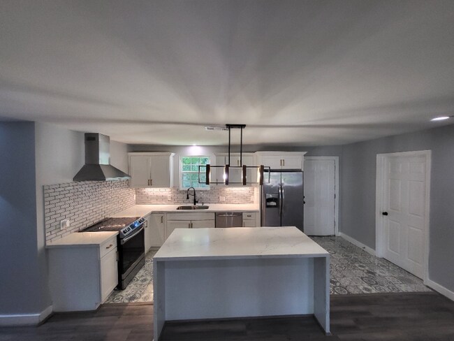 Foto del edificio - 40492 Pearl Rd
