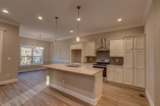 Building Photo - 102 Hickory Grv Ct