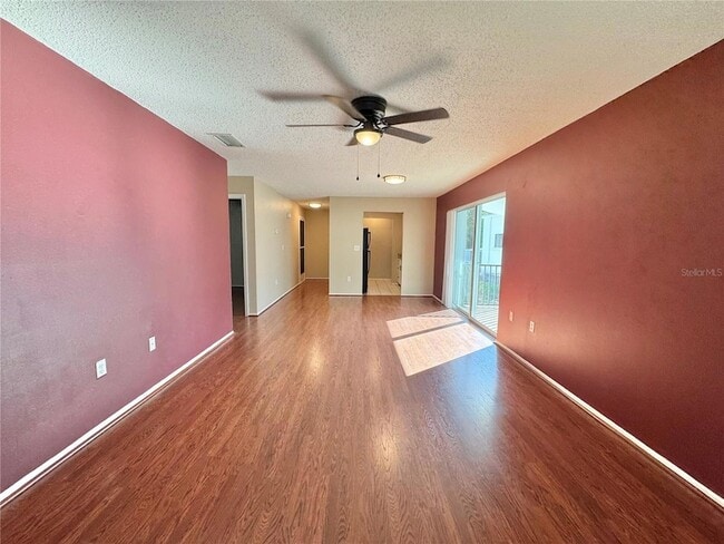 Building Photo - 1550 11th St NE