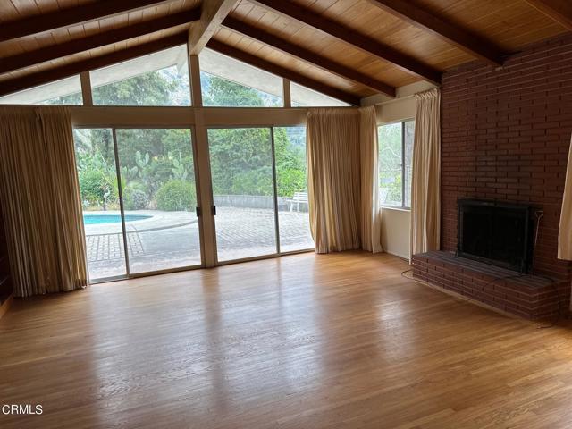 Building Photo - 2256 Highland Oaks Dr