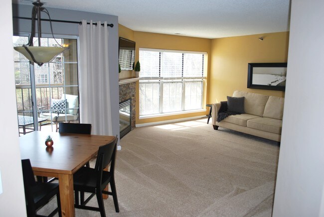 Foto del edificio - 5988 Chasewood Pkwy