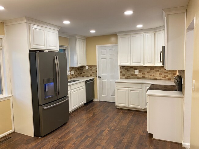 Foto del edificio - 12912 Sturbridge Rd
