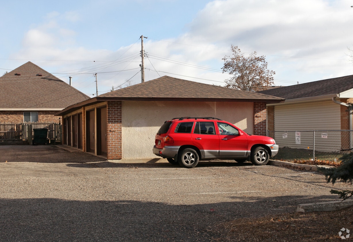 Building Photo - 9001 18th Ave S