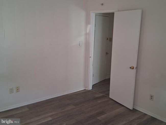 Building Photo - 253 E Ettwein St