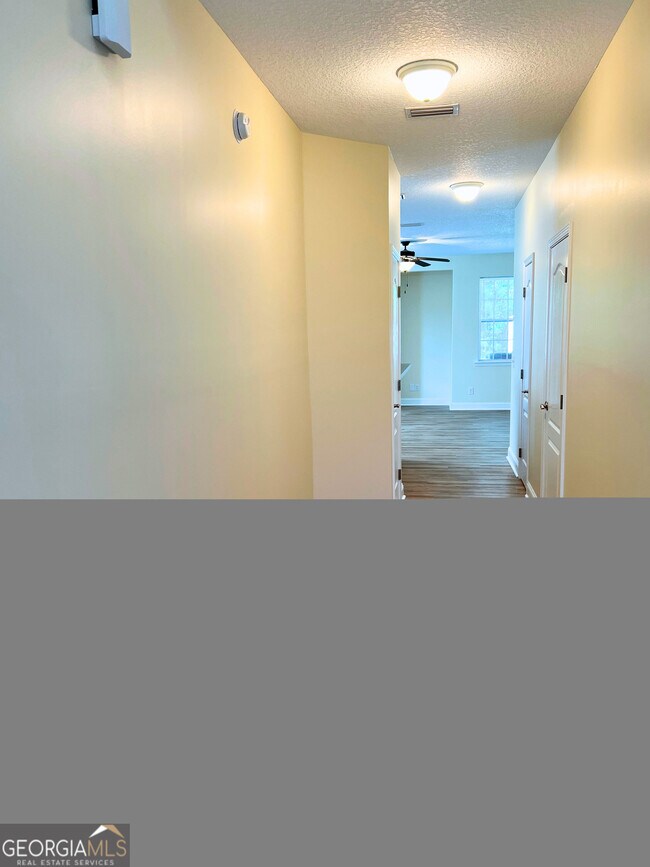 Foto del edificio - 822 Davis Ave