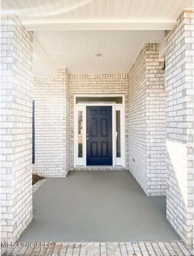 Foto del edificio - Luxury 4 bedroom 3 bath Home for rent
