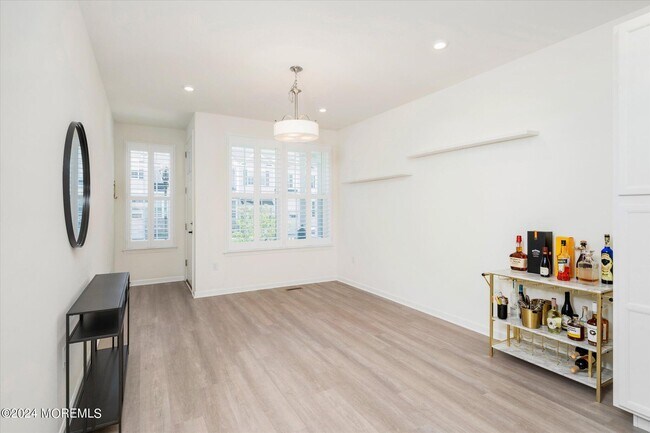 Foto del edificio - 3327 Poplar Pl