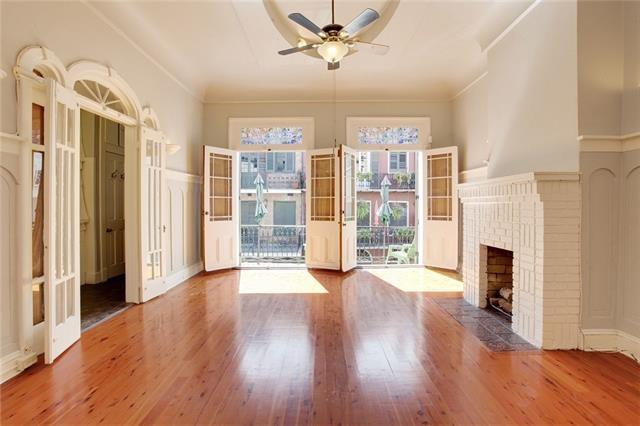 Building Photo - 523 Dumaine St
