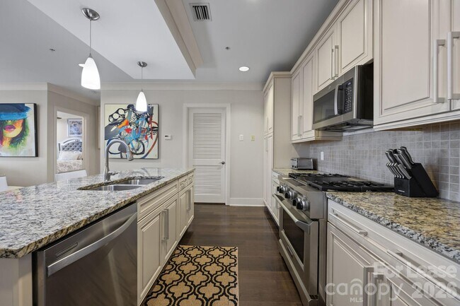 Foto del edificio - 222 S Caldwell St