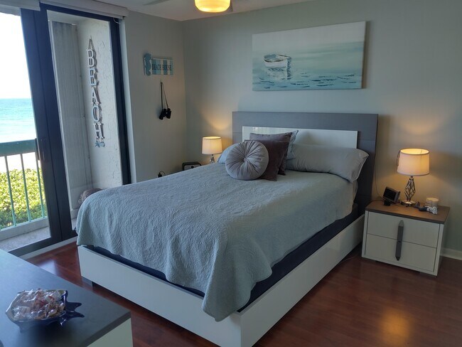 Foto del edificio - 9940 S Ocean Dr