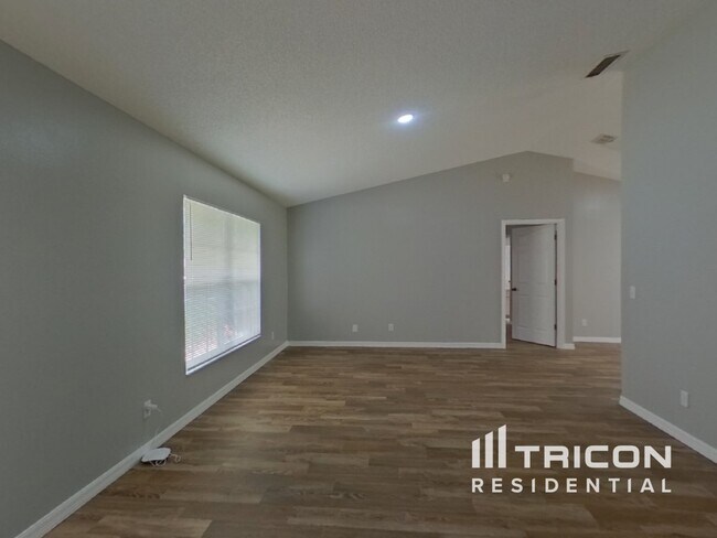 Foto del edificio - 4708 Windwood Dr
