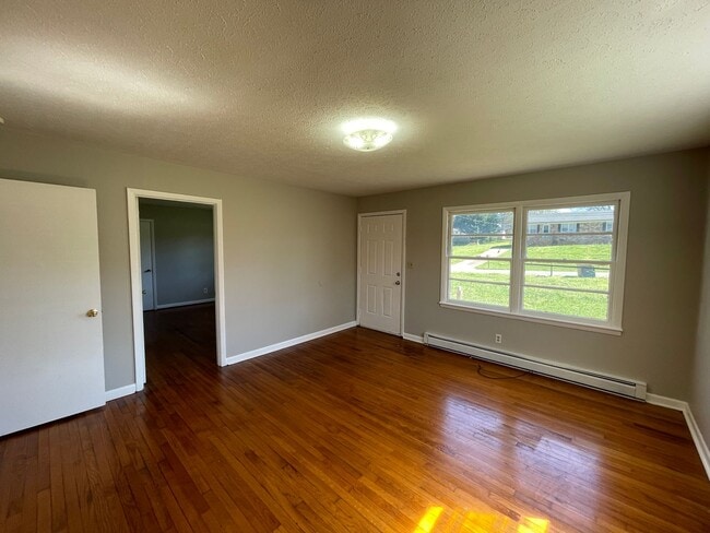 Building Photo - SHJ297-605 Lark Drive