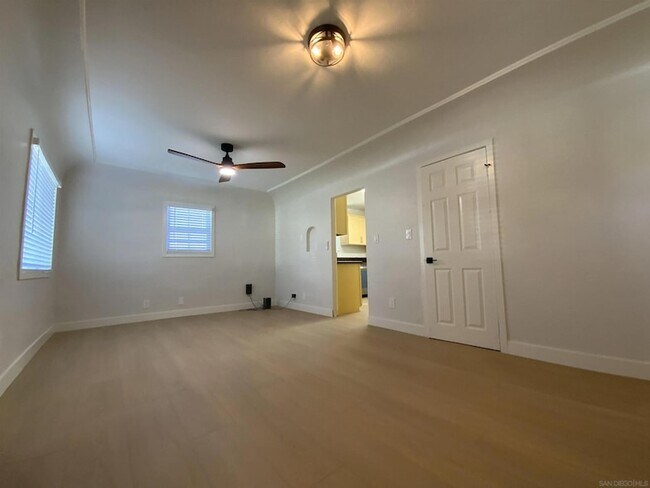 Foto del edificio - 520 Glover Ave