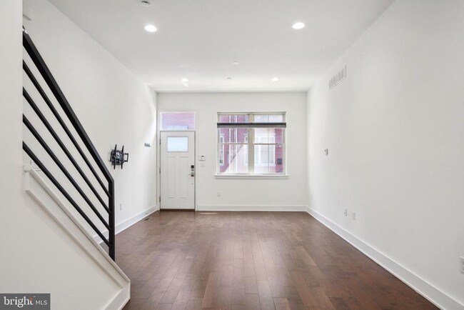 Building Photo - 1352 S Bouvier St