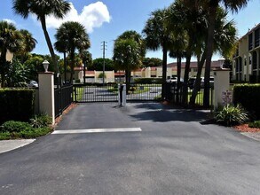 Building Photo - 2050 Oleander Blvd