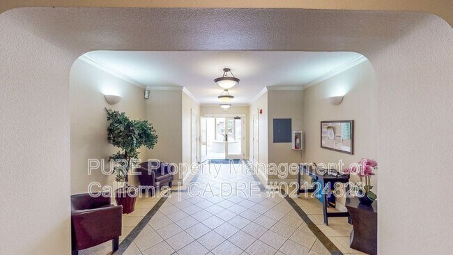 Building Photo - 110 5th St
