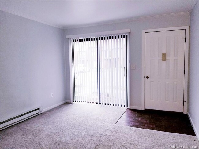 Foto del edificio - 279 Redstone Hill Rd