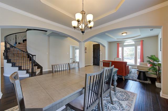 Foto del edificio - 6043 Oakmere Ln