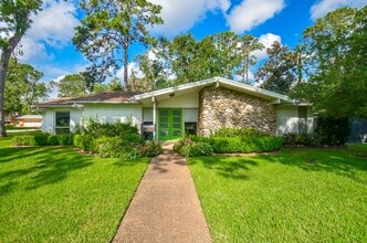 Building Photo - 1101 Guinea Dr
