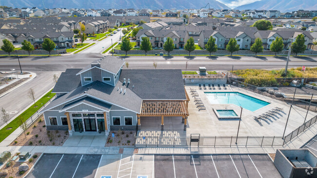 Building Photo - Ridgeline Parkway Apartments