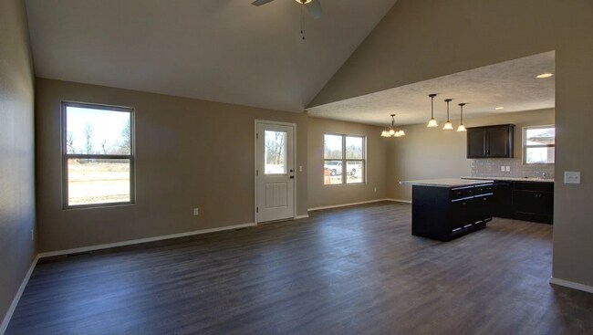 Foto del edificio - 3 BR Fenced in Home !!