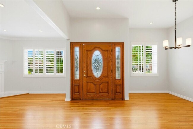 Foto del edificio - 1506 Louise Ave