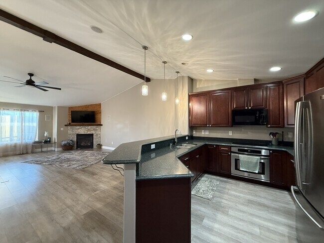 Foto del edificio - 6160 S Clearview Loop