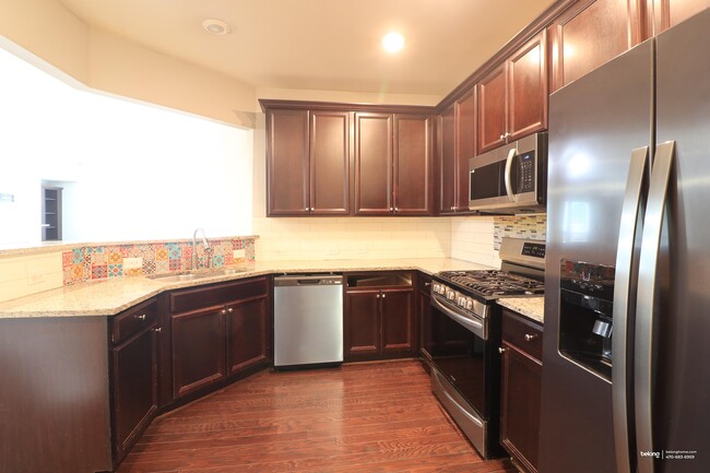 Building Photo - 7150 Post Pk Wy