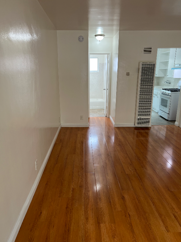 Foto del edificio - 214 W Maple St
