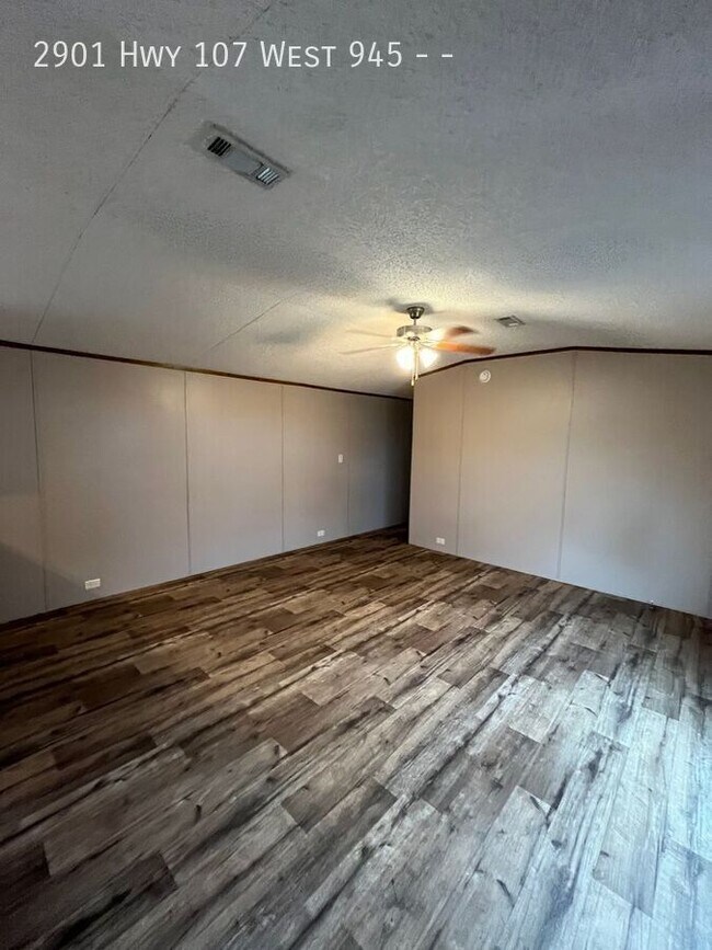 Building Photo - 2901 Hwy 107 West 945--