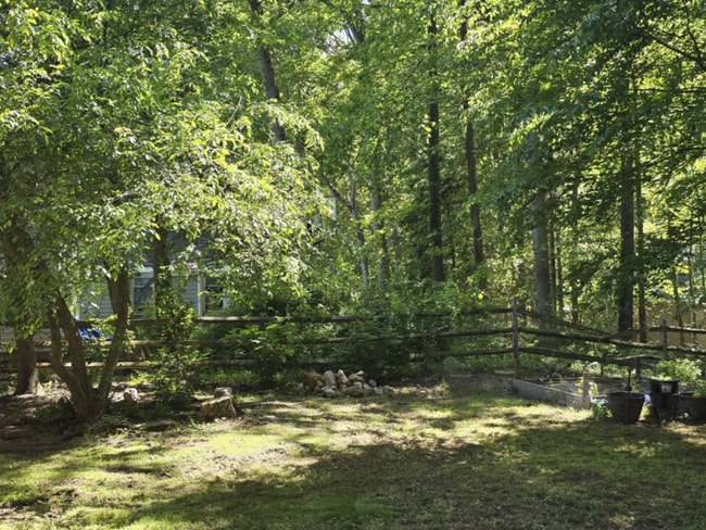 Foto del edificio - 6277 Occoquan Forest Dr