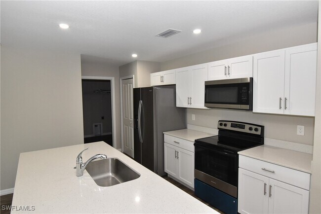 Foto del edificio - 8146 Dimstead St