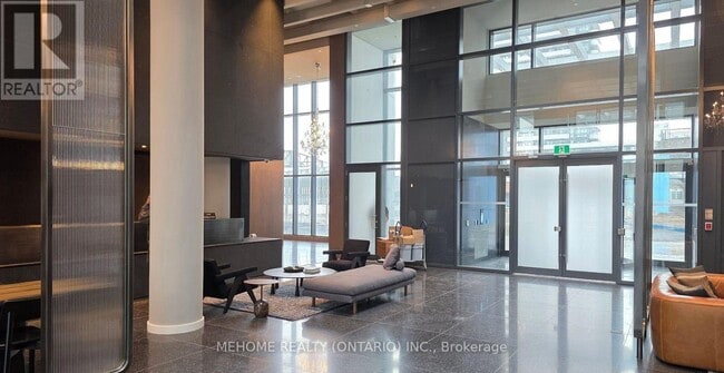 Photo du bâtiment - 8 Interchange Wy